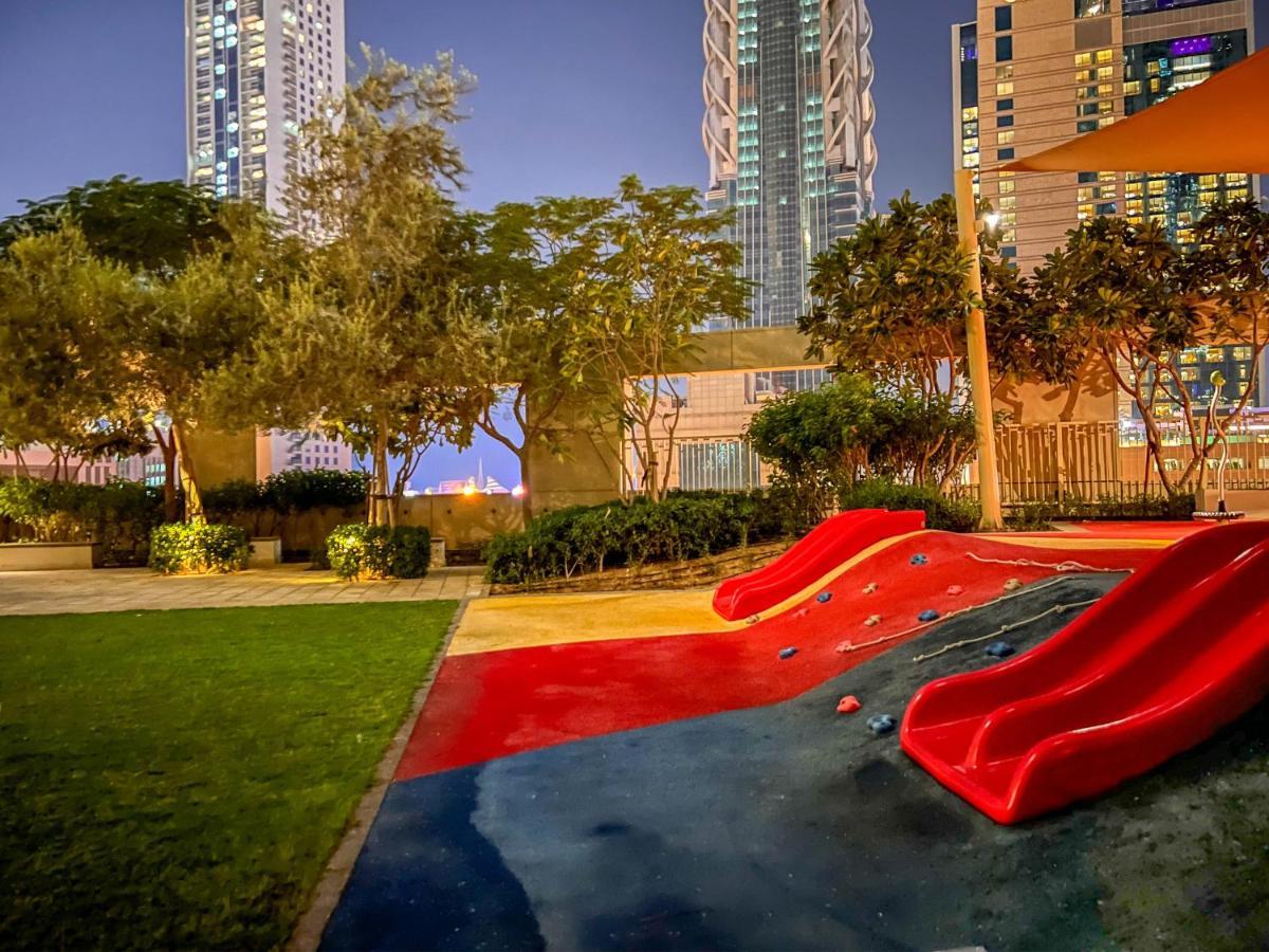 Ferienwohnung Cosmos Living Downtown Dubai Exterior foto